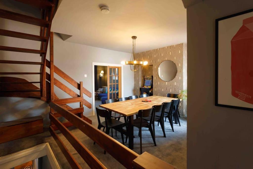 Hough Green Chester/Handbridge Sleeps 9 + Netflix מראה חיצוני תמונה
